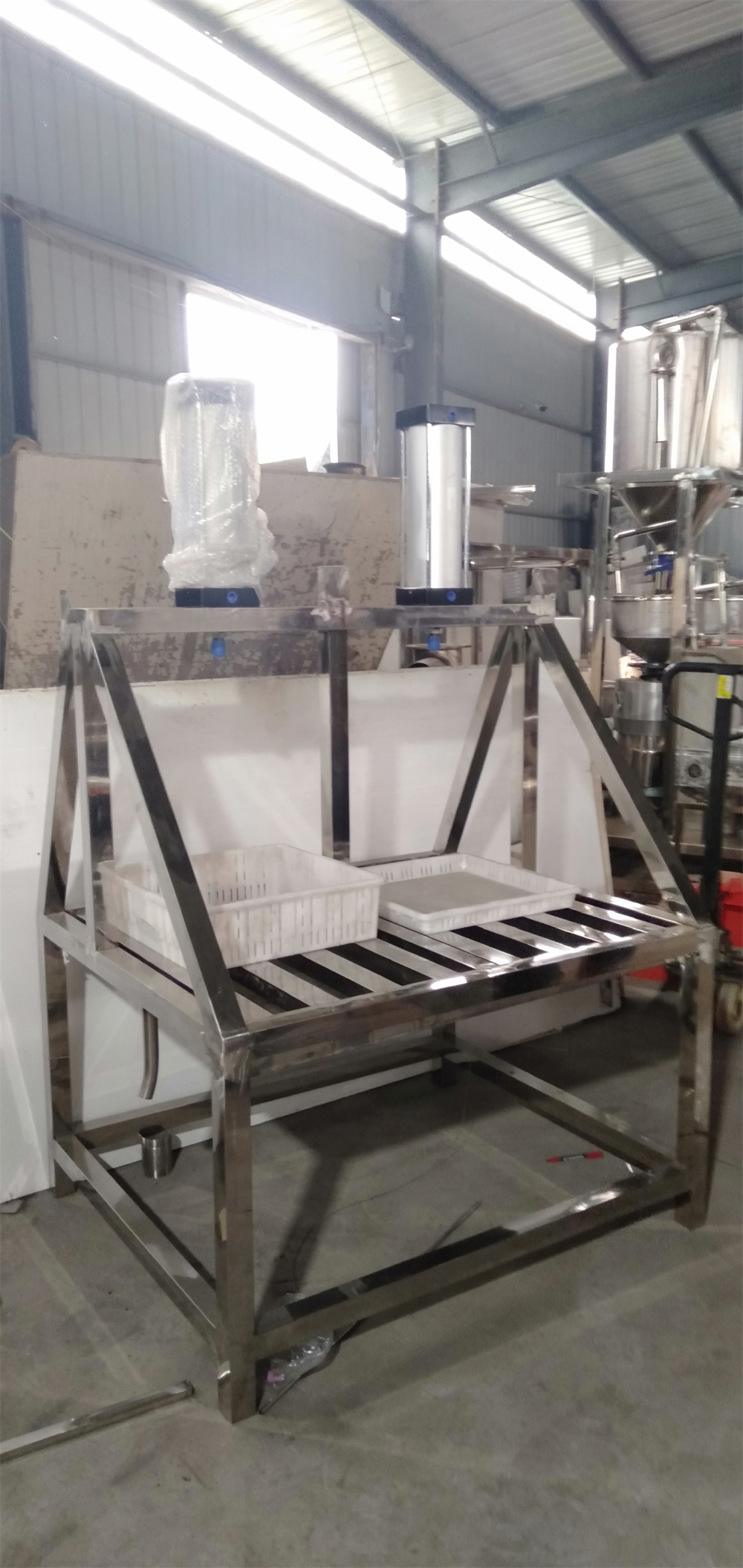 豆腐壓榨機(jī)是什么樣的？好用嗎？